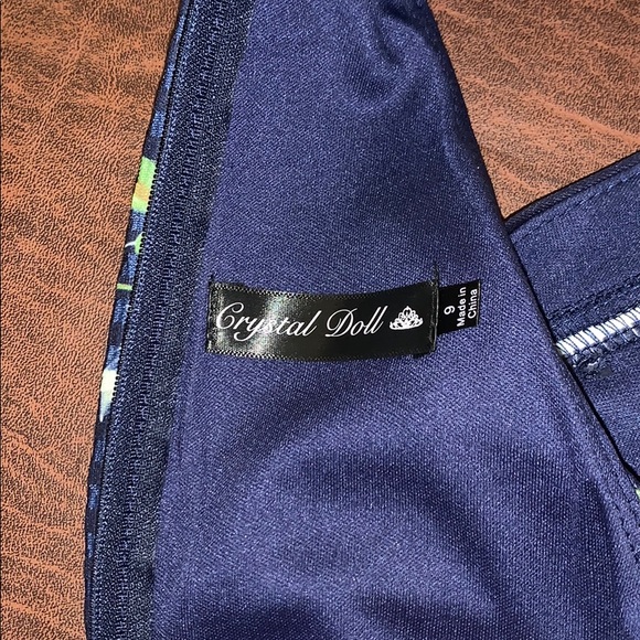 Crystal Doll size 9 fitted and flare floral dress - Picture 5 of 6